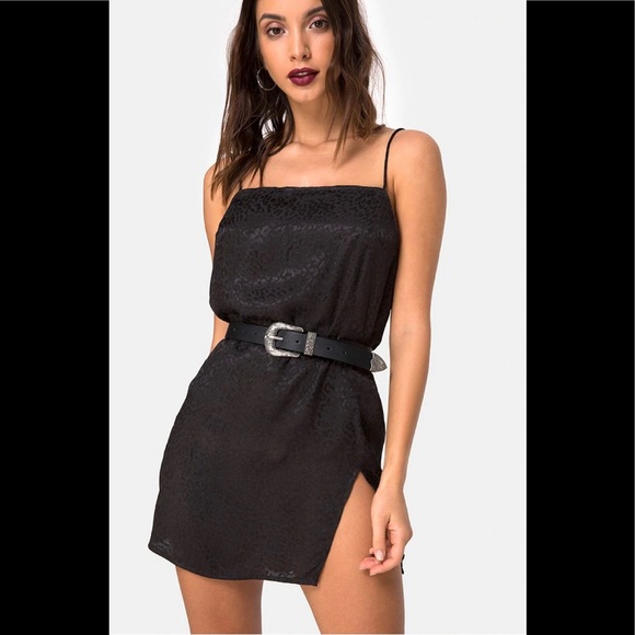 🆕 MOTEL BLACK SATIN CHEETAH SLIP DRESS - Picture 3 of 11